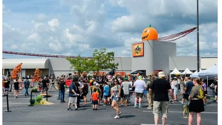 Spirit Halloween Draws Thousands to South Jersey Flagship Grand Opening