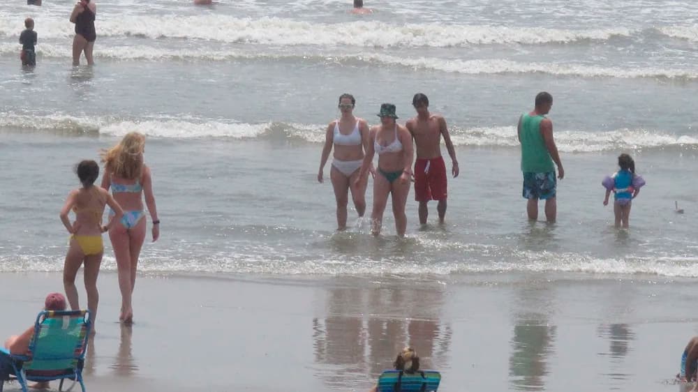 One Last Summer Rush: Labor Day Crowds Pack the South Jersey Shore