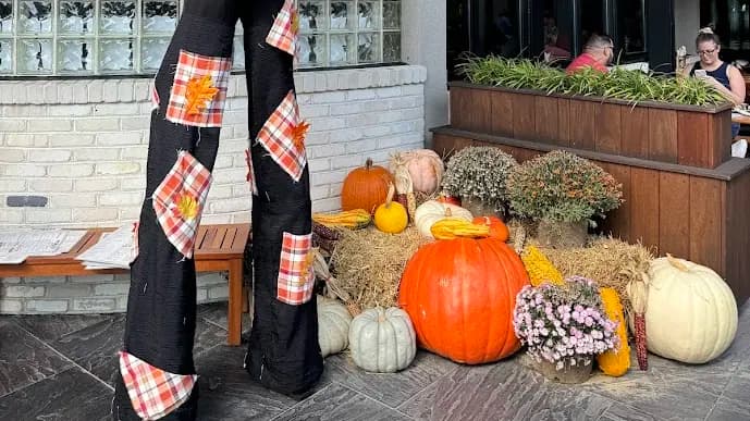 MudHen’s HarvestFest Brings Pumpkins, Circus Performers and Live Music to Wildwood