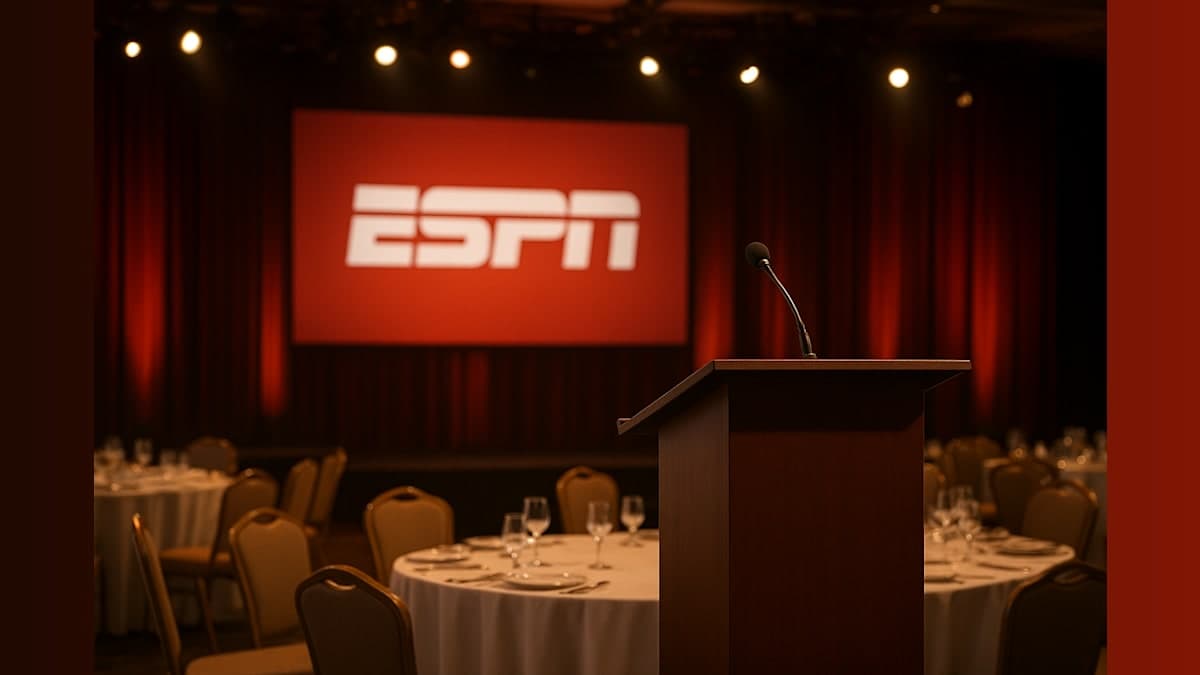 SNL Star Roasts Tiger Woods, Belichick at ESPYs