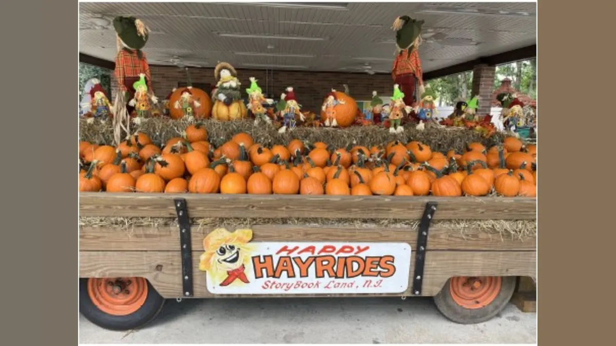 1,350 Hay Bales, 650 Mums and Plenty of Pumpkins: Fall Returns to Storybook Land