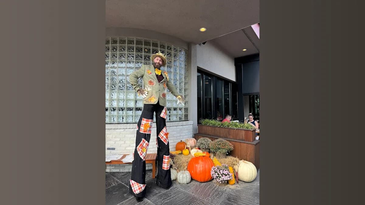 MudHen’s HarvestFest Brings Pumpkins, Circus Performers and Live Music to Wildwood
